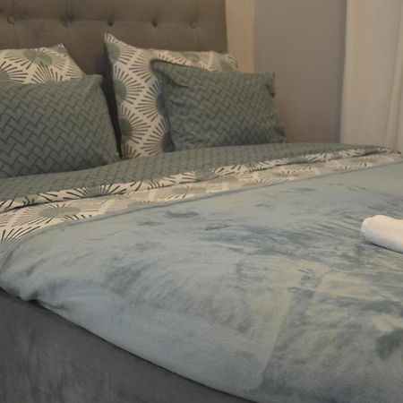 Apartament Teodora Lux Apartman Free Privat Parking Nowy Sad Zewnętrze zdjęcie