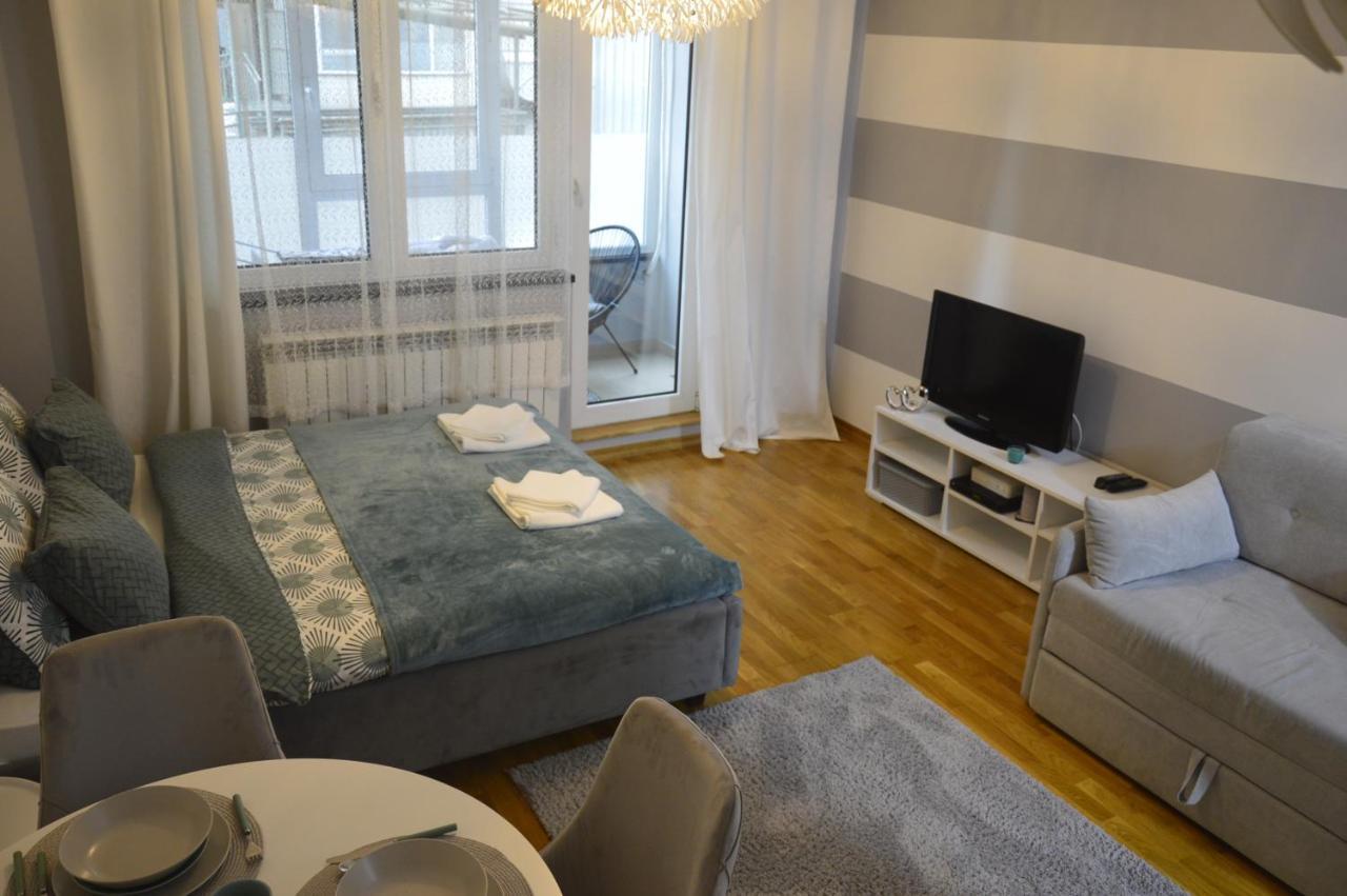 Apartament Teodora Lux Apartman Free Privat Parking Nowy Sad Zewnętrze zdjęcie
