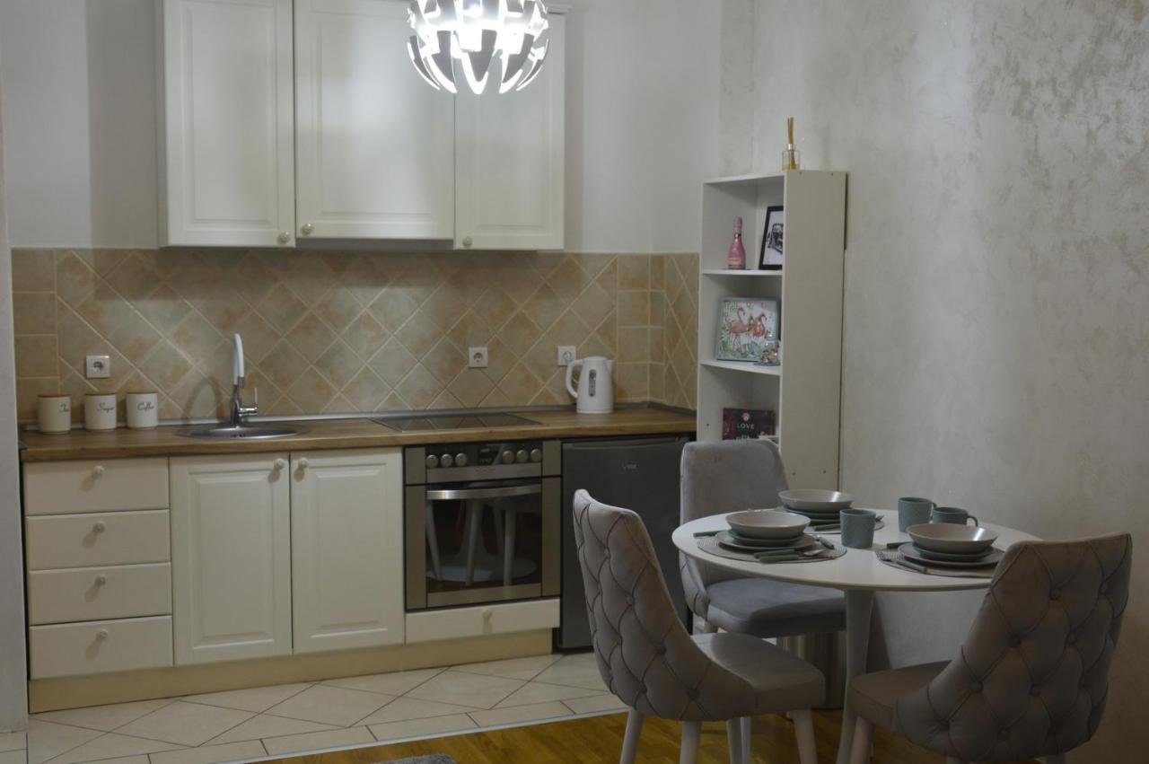 Apartament Teodora Lux Apartman Free Privat Parking Nowy Sad Zewnętrze zdjęcie